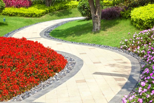 Cost of Garden Walkway Installation in New Braunfels
