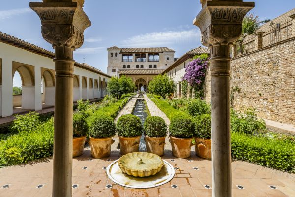 Courtyard Construction Service in New Braunfels